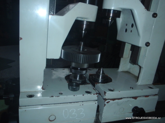 Kontrolní hrotový přístroj na ozubení DO 2 PC (PB013700.JPG)